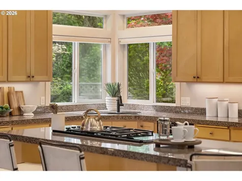 17454 Brookhurst Court Lake Oswego OR 97034