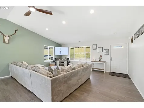 7785 Sollie Smith Road Tillamook OR 97141