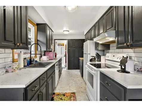 110 NE 130th Place Portland OR 97230