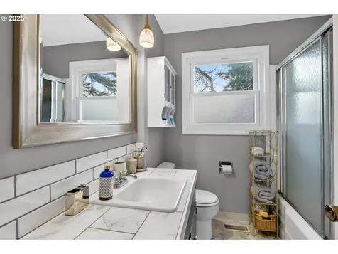 110 NE 130th Place Portland OR 97230