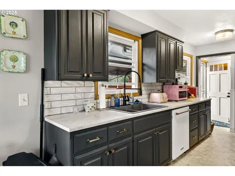 110 NE 130th Place Portland OR 97230