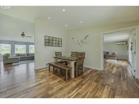 38924 Rogers Lane Dexter OR 97431