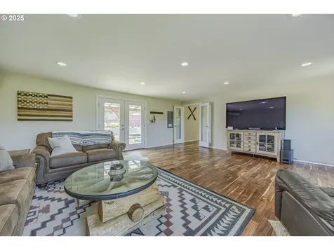 38924 Rogers Lane Dexter OR 97431