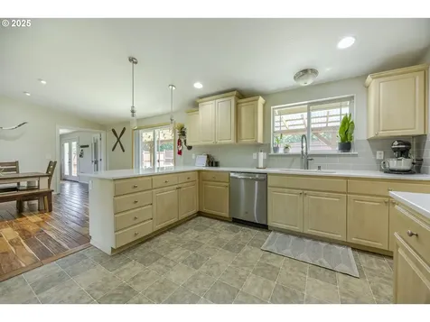 38924 Rogers Lane Dexter OR 97431