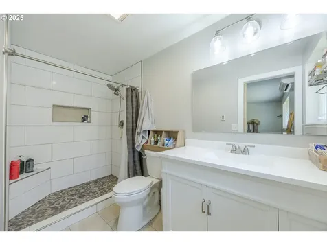 38924 Rogers Lane Dexter OR 97431