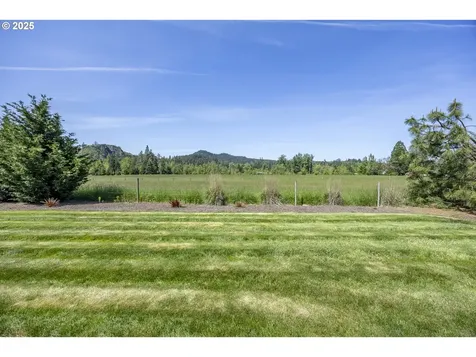 38924 Rogers Lane Dexter OR 97431