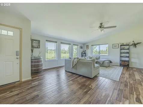 38924 Rogers Lane Dexter OR 97431