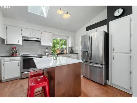 7225 SW Anne Street Beaverton OR 97008