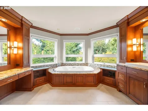 14014 NW 44th Court Vancouver WA 98685