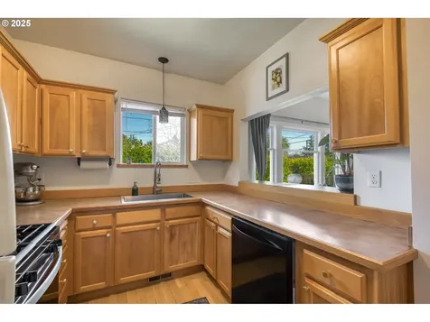 635 SE 4th Street Gresham OR 97080