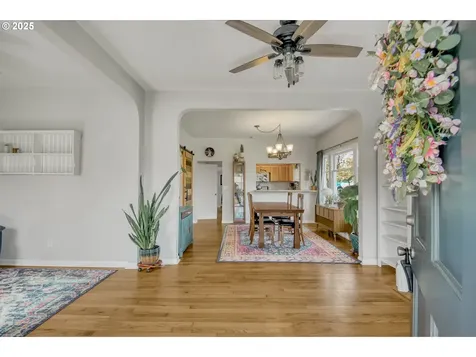 635 SE 4th Street Gresham OR 97080