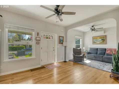 635 SE 4th Street Gresham OR 97080