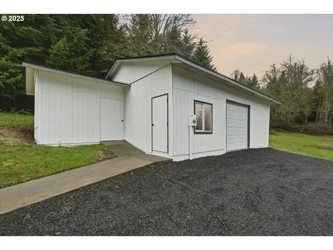 73345 Apiary Road Rainier OR 97048