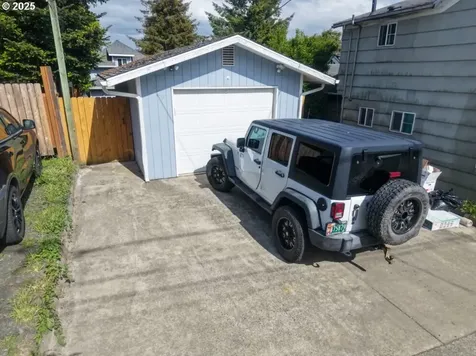 929 S 7th Street Coos Bay OR 97420