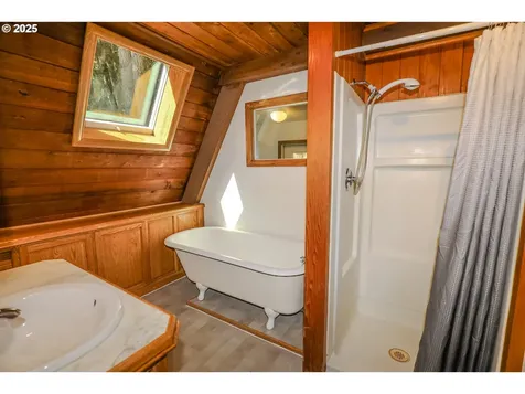 9235 Tyee Road Umpqua OR 97486