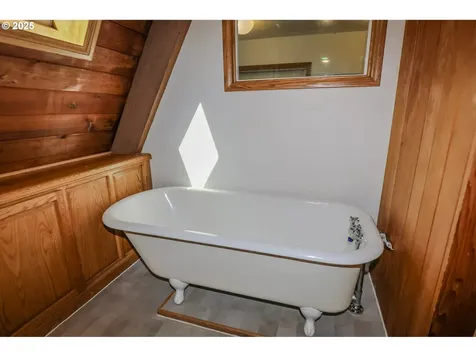 9235 Tyee Road Umpqua OR 97486