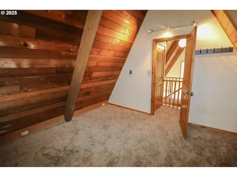 9235 Tyee Road Umpqua OR 97486