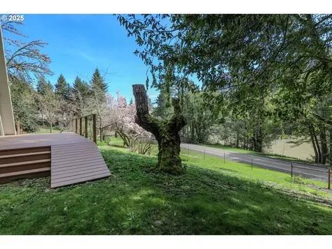 9235 Tyee Road Umpqua OR 97486
