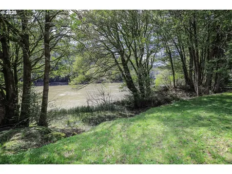 9235 Tyee Road Umpqua OR 97486