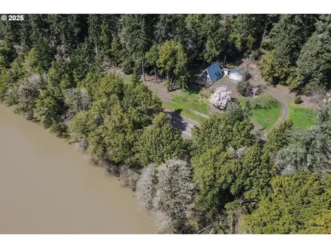 9235 Tyee Road Umpqua OR 97486