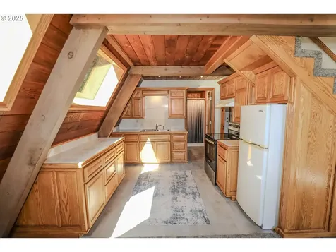 9235 Tyee Road Umpqua OR 97486