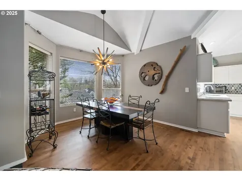 9216 NW Bartholomew Drive Portland OR 97229