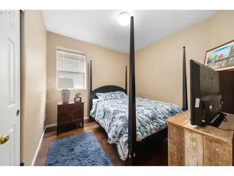 9216 NW Bartholomew Drive Portland OR 97229