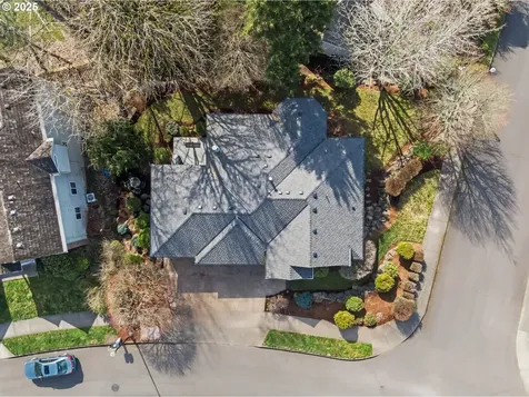 9216 NW Bartholomew Drive Portland OR 97229