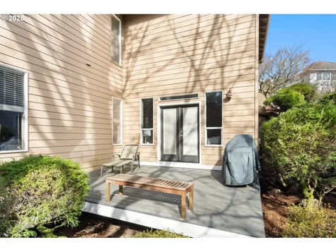 9216 NW Bartholomew Drive Portland OR 97229