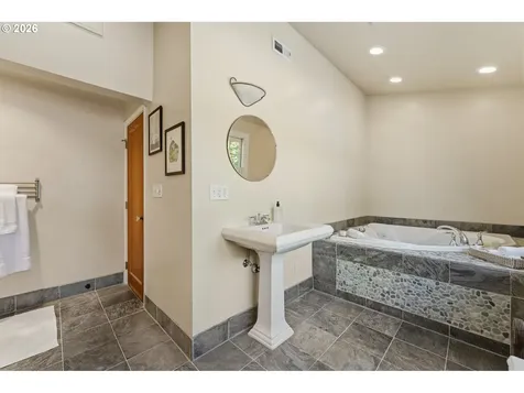 6007 SE 14th Avenue Portland OR 97202