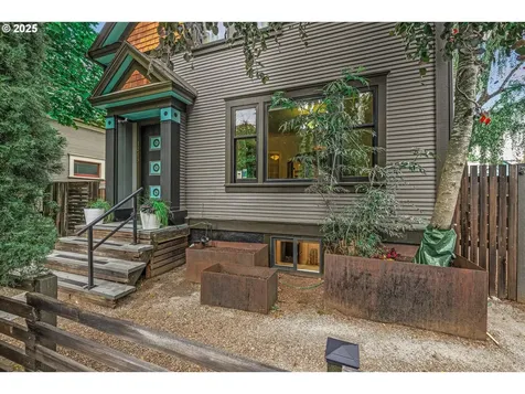 3083 SE Stark Street Portland OR 97214