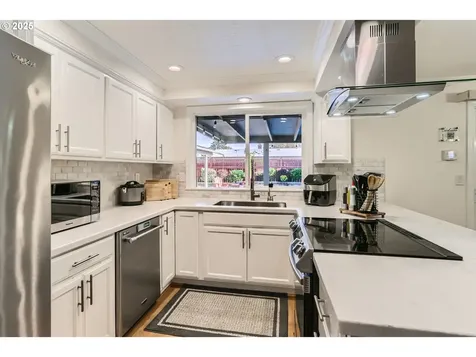 1475 NE Oleander Lane Hillsboro OR 97124