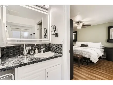 1475 NE Oleander Lane Hillsboro OR 97124