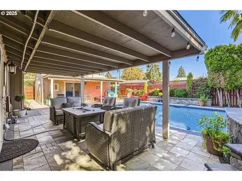 1475 NE Oleander Lane Hillsboro OR 97124