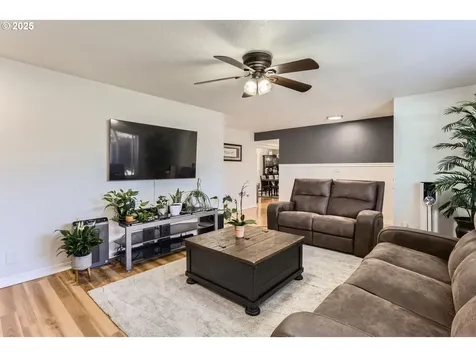 1475 NE Oleander Lane Hillsboro OR 97124