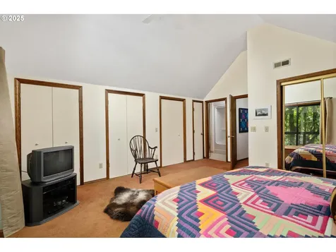 70198 E Barlow Trail Road Rhododendron OR 97049