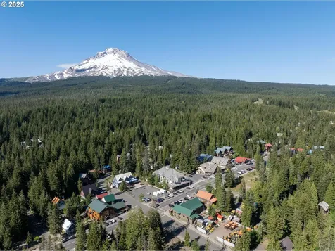 70198 E Barlow Trail Road Rhododendron OR 97049