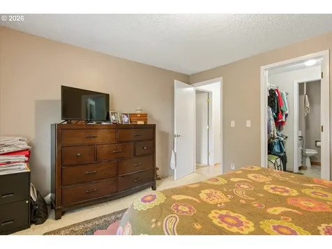 806 NE Nightingale Court Keizer OR 97303