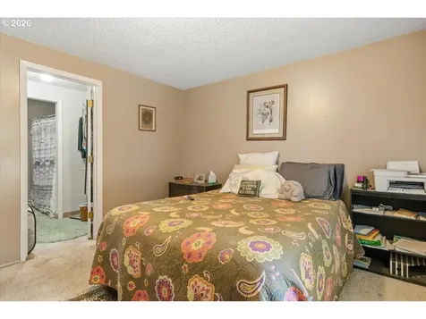 806 NE Nightingale Court Keizer OR 97303