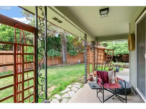806 NE Nightingale Court Keizer OR 97303