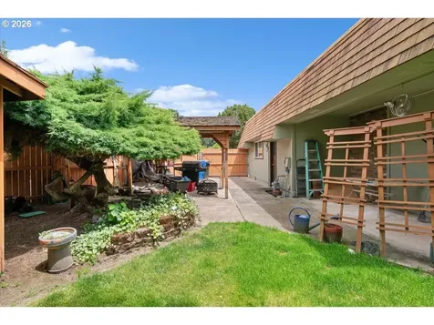 806 NE Nightingale Court Keizer OR 97303