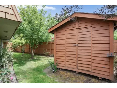 806 NE Nightingale Court Keizer OR 97303