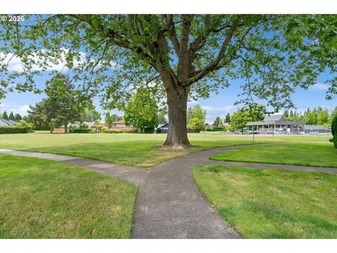 806 NE Nightingale Court Keizer OR 97303