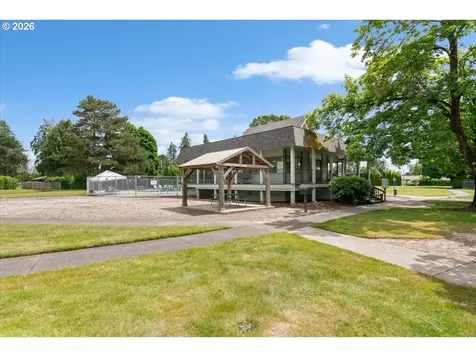 806 NE Nightingale Court Keizer OR 97303