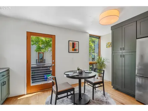 5910 NE Hoyt Street Portland OR 97213