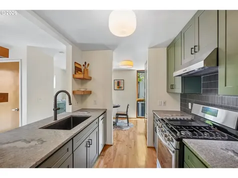 5910 NE Hoyt Street Portland OR 97213