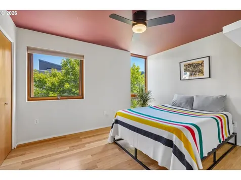 5910 NE Hoyt Street Portland OR 97213