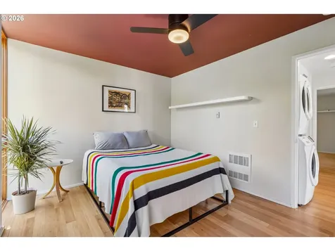 5910 NE Hoyt Street Portland OR 97213