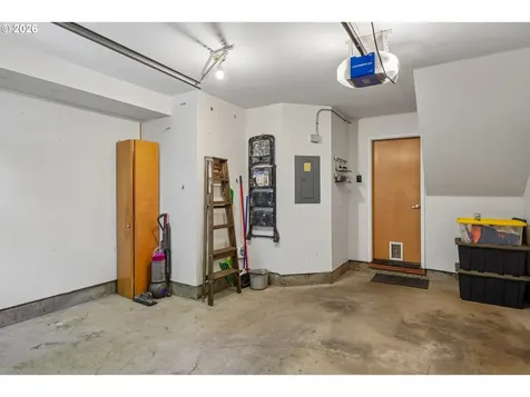 5910 NE Hoyt Street Portland OR 97213