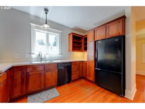 1203 SE 53rd Avenue Portland OR 97215